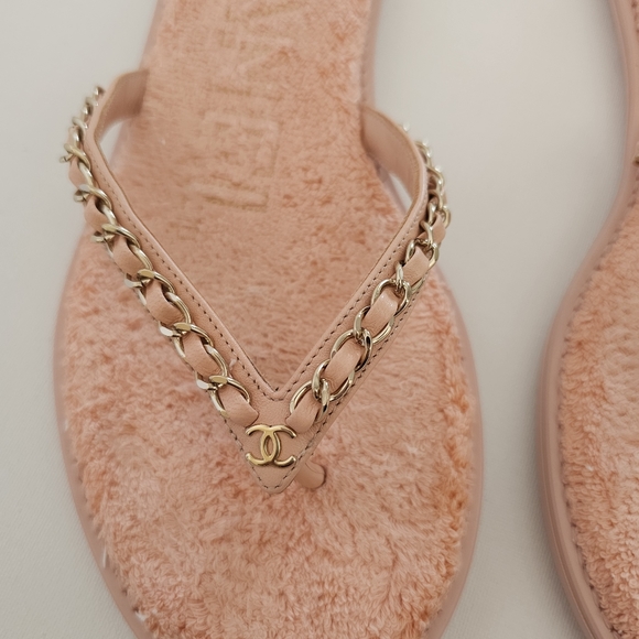 CHANEL Thong Flip Flops  Sandals Pink Lambskin Chain CC Authentic EU 40/ US 10 - Picture 9 of 15